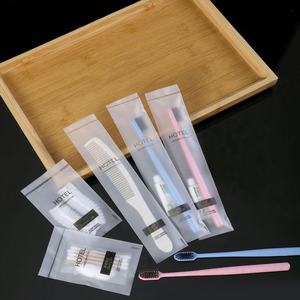 Kit <span class=keywords><strong>d</strong></span>'accessoires de toilette écologiques personnalisés 5 étoiles, pantoufles jetables biodégradables, articles de toilette pour les hôtels - Product Image 3