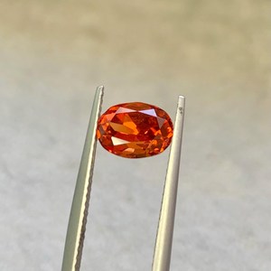 Pierre précieuse ovale naturelle en andésine orange, qualité excellente, rare, certifiée par un tiers, pour la fabrication de bijoux fins et de créations de bijoux de créateurs - Product Image 4
