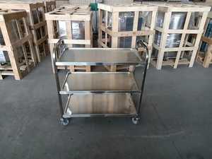 Chariot de bar ovale de luxe doré, chariot de service moderne à 2 niveaux en métal et verre, chariot roulant pour vin et boissons, mobilier de cuisine en gros - Product Image 5