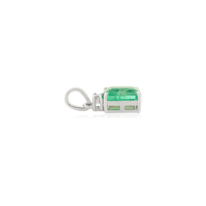 Pendentif minimaliste élégant au design classique, taille émeraude et diamant, serti à griffes, unisexe, tendance au quotidien, bijoux en or blanc 14 carats - Product Image 5