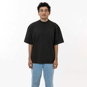 Camiseta 100% algodón para hombre, corte holgado, estampada, de alta calidad, 240 GSM, hombros caídos, cuello simulado, estilo oversized. - Product Image 1