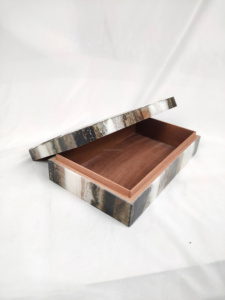 Boîte de rangement pour montres en bois massif poli, écologique, fabriquée à la main en Inde, organisateur de montres à 6 emplacements, prix bas - Product Image 5