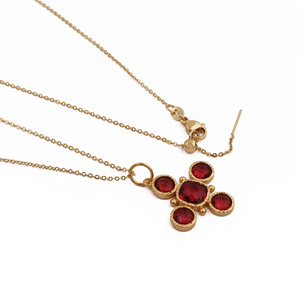 Collar con Colgante de Cruz de Rubí Chapado en Oro Vintage con Engaste de Bisel y Cadena de Serpiente, Joyería Unisex para Uso Diario - Product Image 1