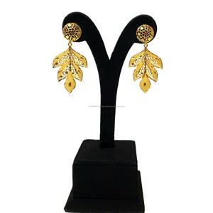 4GRM Dubai 24KT Plaqué or Bijoux à la mode pour femmes Meilleur prix avec plaque ou nouveau de collection pour anniversaire de mariage - Product Image 3