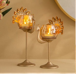 Ensemble de 2 porte-bougies en forme de paon avec verre ambré et queues en cristal, disponibles à prix de gros pour l'éclairage décoratif. - Product Image 1