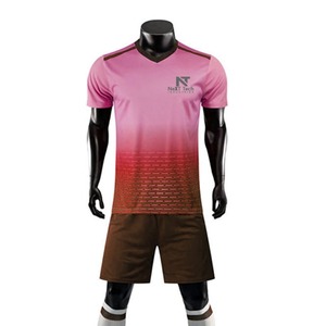 Vêtements de sport confortables pour hommes, uniforme de football 100% polyester, uniforme de football sur mesure pour hommes - Product Image 3