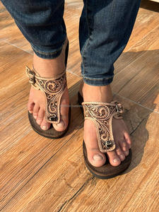 Real Handmade Genuine <b>Women</b> Western Stylish Tooled <b>Leather</b> Casual Outdoor Flipflop Flat Flower Footwear Open Brown Toe Sandals - Product Image 4