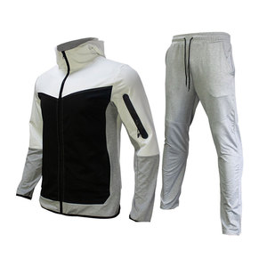 Survêtement de football entièrement personnalisé de haute qualité, tenue de jogging par sublimation, survêtement tissé confortable pour homme, tenue décontractée d'équipe - Product Image 3