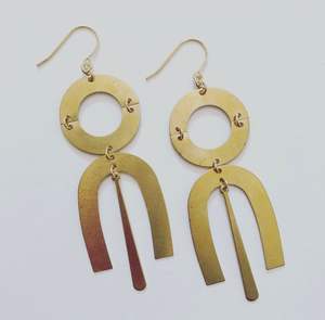 Pendientes de latón hechos a mano de inspiración indo-occidental, de calidad de exportación, elegantes y llamativos, joyería de moda para mujer, en grandes cantidades. - Product Image 5