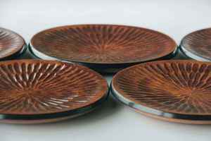 Assiettes en bois pour la cuisine et la salle à manger, assiettes en bois artisanales avec une finition lisse et polie - Product Image 2