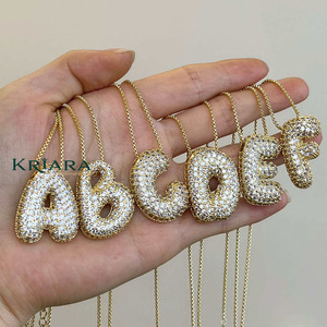 Colgantes de Letra P con Moissanita, Chapados en Plata 925, Corte Brillante Redondo, Joyería Unisex de Lujo para Uso Diario - Product Image 1