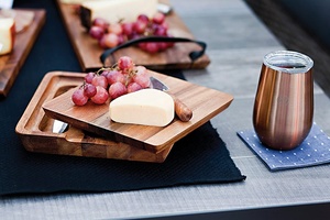 Planche à fromage et ensemble de couteaux en bois d'acacia avec planche à découper rectangulaire, compatible lave-vaisselle, écologique - Product Image 3
