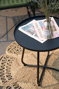 Chaise d'extérieur en rotin vert avec structure en acier, mobilier de jardin contemporain, design résistant aux intempéries - Product Image 4