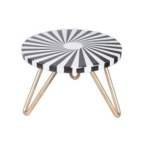 Assiette à dessert en résine artisanale avec support en métal doré Présentoir à gâteaux élégant pour événements, festivals et rassemblements à la maison - Product Image 3