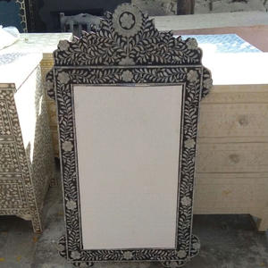Miroir mural décoratif moderne de luxe fait à la main avec motifs floraux et incrustations en os, fabriqué en Inde au prix d'usine - Product Image 1