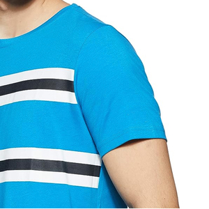 T-shirt rayé à manches courtes pour homme, col rond, coupe classique, haut tricoté décontracté, pantalon bleu et blanc, baskets - Product Image 5