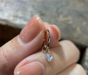 Pendientes de Aro Redondos Flotantes de Oro Sólido de 14K, Joyería de Lujo Minimalista y Brillante, Regalo para Mujeres, Bodas, Aniversarios y Fiestas - Product Image 5