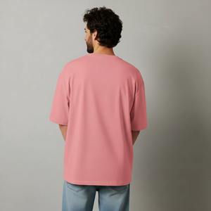 T-shirt homme noir 100% coton, coupe ample, surdimensionné, OEM, logo imprimé en sérigraphie personnalisé, style streetwear, épaules tombantes. - Product Image 3