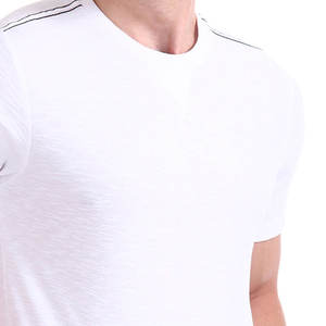 Nouveaux hauts polyvalents pour hommes en coton et polyester 220 g/m² respirants, décontractés pour le quotidien, t-shirt confortable à coupe classique et durable - Product Image 4