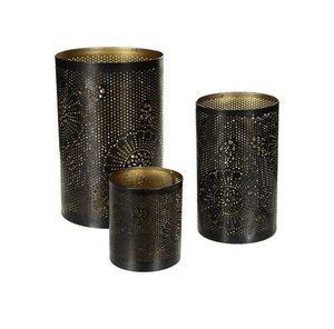 Portavelas Metálico Contemporáneo Minimalista, Decorativo y Elegante, Iluminación Ambiental para Interiores - Product Image 1