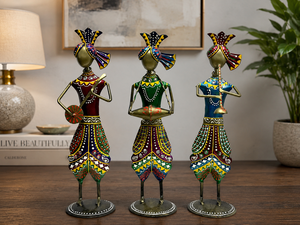 Ensemble de 3 figurines de musiciens du Rajasthan en fonte artisanale |   Décoration d'art populaire peinte en relief |   NIRMALA HANDICRAFTS Maison ethnique artisanale - Product Image 2