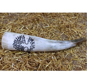 Corne à boire indienne Viking pour la décoration de la maison, corne de luxe de couleur naturelle avec finition brillante à prix raisonnable - Product Image 1