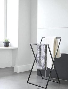 Porte-serviettes minimaliste autoportant en acier noir pliable à 2 barres, support de serviettes de bain mobile, rangement pour salle de bain - Product Image 5