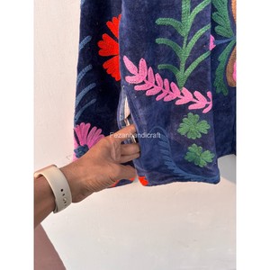 Chaqueta de Terciopelo Azul Marino con Bordado Uzbeko, Forro Interior de Algodón, Estilo Boho Chic, Chaqueta Corta de Invierno - Product Image 4