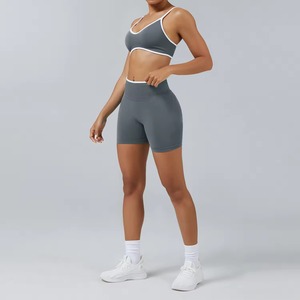 Ensemble de sport 2 pièces pour femme, personnalisé, de haute qualité, soutien-gorge de sport et short respirants en Spandex/Nylon, idéal pour l'entraînement et le yoga - Product Image 6