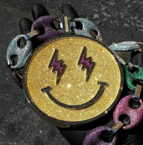 Colgante de Cara Sonriente Iced Out con Micro Pavé de Moissanita, Amuleto de Dibujos Animados, Estilo Hip Hop Bling, de Plata 925 Bicolor - Product Image 3