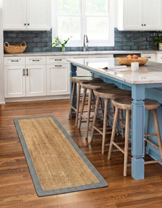 Alfombra de Yute Natural Tejida a Mano con Borde Gris para Interiores, Pasillos, Cocinas y Pisos - Product Image 1