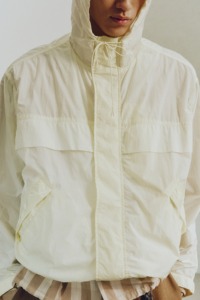 Chaqueta Acolchada con Capucha para Hombre, Color Crema, con Cierre de Cremallera, Material de Poliéster Resistente al Viento, para Otoño, Corte Holgado, Color Sólido - Product Image 5