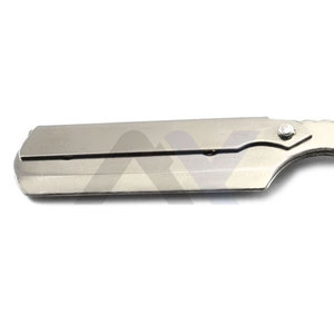 Rasoir professionnel de barbier pour coiffure fade, personnalisation OEM, manche en bois massif et acier robuste, lame simple courbée, pliable pour le rasage - Product Image 5