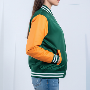 Veste universitaire pour femme en tissu polaire de coton haut de gamme, vêtement d'extérieur durable de qualité supérieure, veste universitaire pour femme en tissu de laine premium avec boutons-pression - Product Image 3