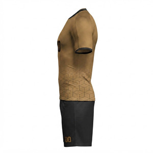 Ensemble de maillots de football personnalisés pour hommes, imprimé or et noir, sublimé, évacuation de l'humidité, 100% polyester, manches courtes, col rond - Product Image 4