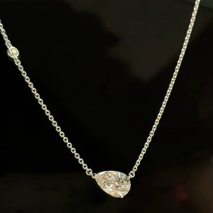 Collar con Colgante de Moissanita Brillante en Forma de Luna Plateada de Lujo ZAWO HOUSE, Cadena Chapada en Oro y Rodio para Regalo de Boda o Fiesta - Product Image 1