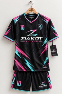 Vente en gros directe ZIAKOT INDUSTRY, maillot de football personnalisé noir rose-vert sublimé, best-seller - Product Image 1