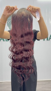 Cheveux vierges vietnamiens de qualité supérieure, 24 pouces, ondulation naturelle, closure en dentelle HD suisse, couleur Piano Honey Burgundy - Product Image 2