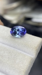 Tanzanite naturelle certifiée non chauffée, taille ovale, couleur excellente, zoïsite naturelle, 3,05 carats, nette à la loupe - Product Image 5