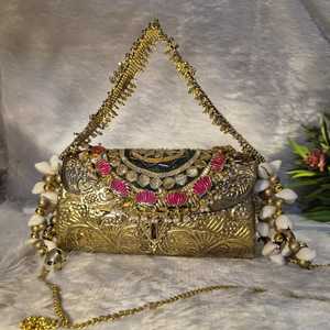 Sacs à perles en métal gravés et embossés pour décorations de mariage et cadeaux de mode - Fournitures de gros pour boutiques de détail - Product Image 3