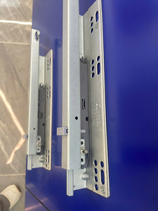 Glissières télescopiques modernes à fermeture amortie de type coulissement complet pour tiroirs de meubles de cuisine, de salle à manger et de chambre - Product Image 4