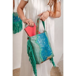 Nouveau Offre Spéciale Discount métallisé fourrure cuir fourre-tout sacs femmes sous les bras sacs à main haute qualité taureau crâne pièce sac à provisions - Product Image 3