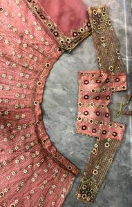 Conjunto Étnico de Lehenga Choli para Novia con Bordado Intenso y Dupatta, para Verano/Invierno, Largo hasta el Suelo, Diseño de Alta Costura para Bodas y Fiestas - Product Image 6