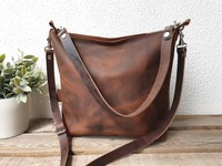 <strong>Best</strong> <strong>Selling</strong> Women Shoulder <strong>Bag</strong> with Spacious Compartments and Stylish <strong>Design</strong> for Daily Office and Travel Use Indian Supplier