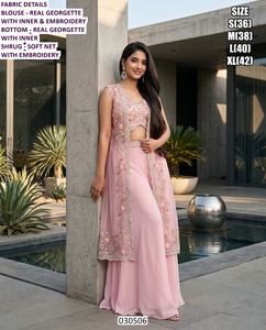 Dupatta de Organza Larga Hasta el Suelo, Estilo Étnico Tradicional Golden Aura para Mujeres, para Fiestas y Eventos - Product Image 1