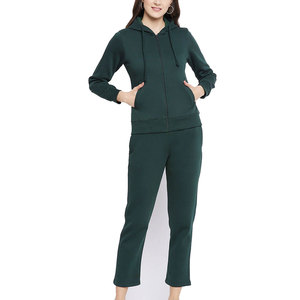 Survêtement pour femme style minimaliste en tissu léger à grammage élevé, confortable et tendance - Product Image 1