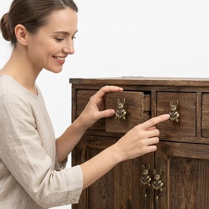 Poignées de meuble en laiton et fonte en forme de lapin, design moderne, pour cuisine, installation facile - Product Image 3