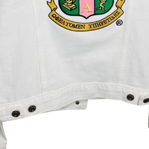 Chaqueta Vaquera Clásica Blanca AKA con Bordado de Escudo para Mujer, Cierre de Botones, Manga Larga, Estilo Casual, Prenda Exterior de Mezclilla - Product Image 5