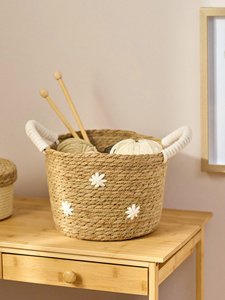 Premium quality seagrass storage basket with handle made in Vietnam OEM ODM design with pattern - Product Image 4