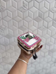 Estuche Compacto de Viaje para Joyas, en Cuero Genuino, con Bordado de Cactus, Color Rosa Vintage, Hecho a Mano - Product Image 3